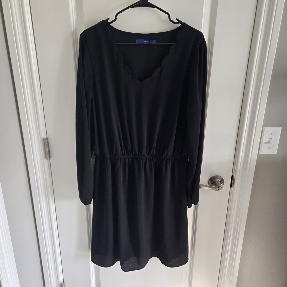 Apt. 9 Black Scallop V-Neck Long Sleeve Midi Dress